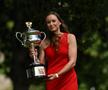 Elena Rybakina cu trofeul de la Australian Open Foto: Imago Images