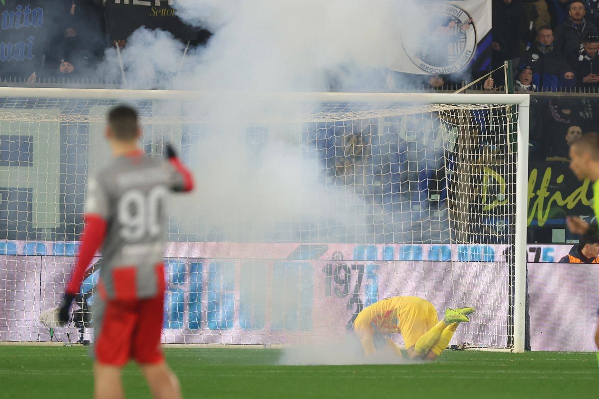 Portarul lui Cremonese, luat la țintă de suporterii lui Inter