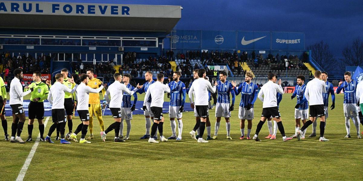 Farul - Universitatea Craiova // sursă foto: UCV