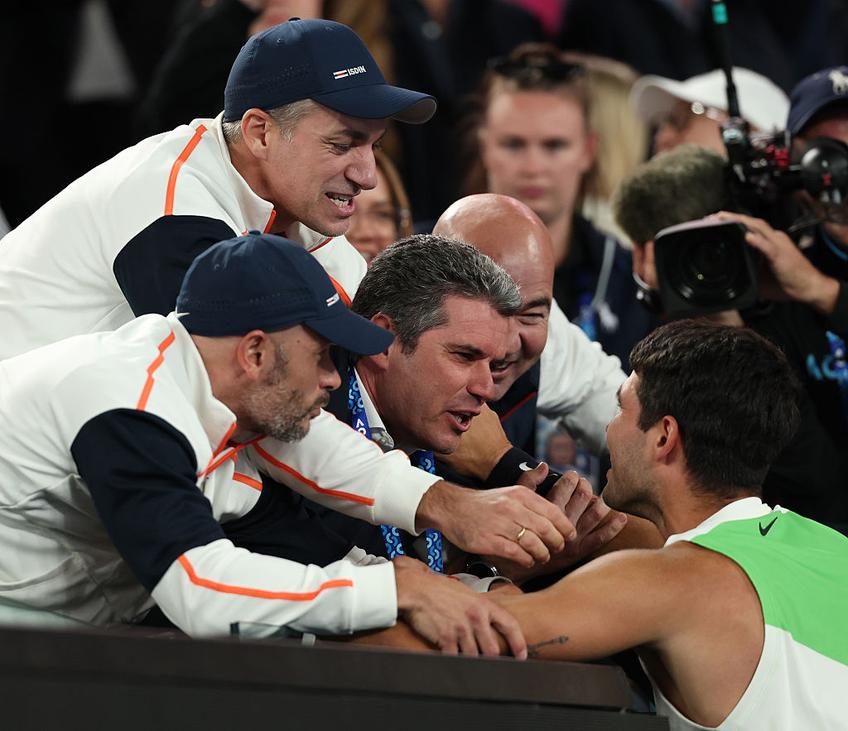 Cum a sărbătorit Alcaraz și cum a reacționat Djokovic după finala Australian Open 2026 / FOTO: GettyImages