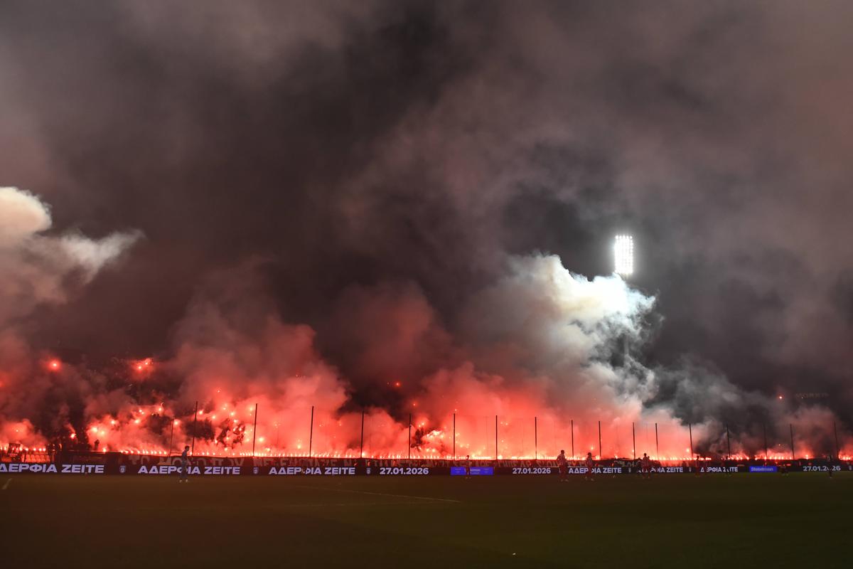 Imagini impresionante la Salonic » Răzvan Lucescu și fanii lui PAOK, la primul meci acasă după tragedia cu cei 7 suporteri