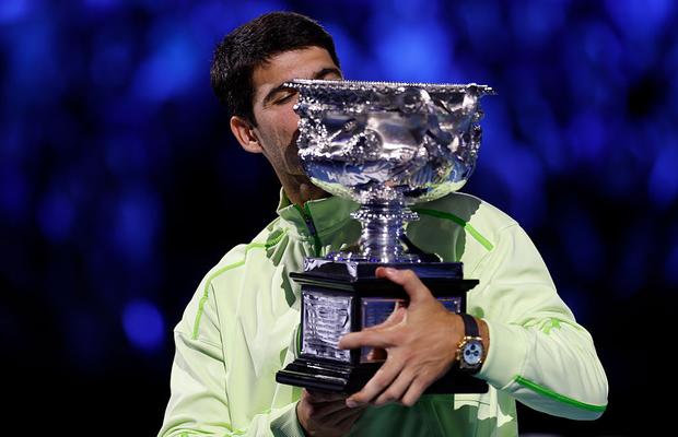Carlos Alcaraz, campion în premieră la Australian Open după o finală de poveste cu Novak Djokovic