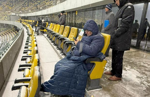 Revoltă prin ninsoare: mutările tactice ale lui Gigi Becali, contestate în văzul lumii pe Arenă + „Yeti” de la „oficială”