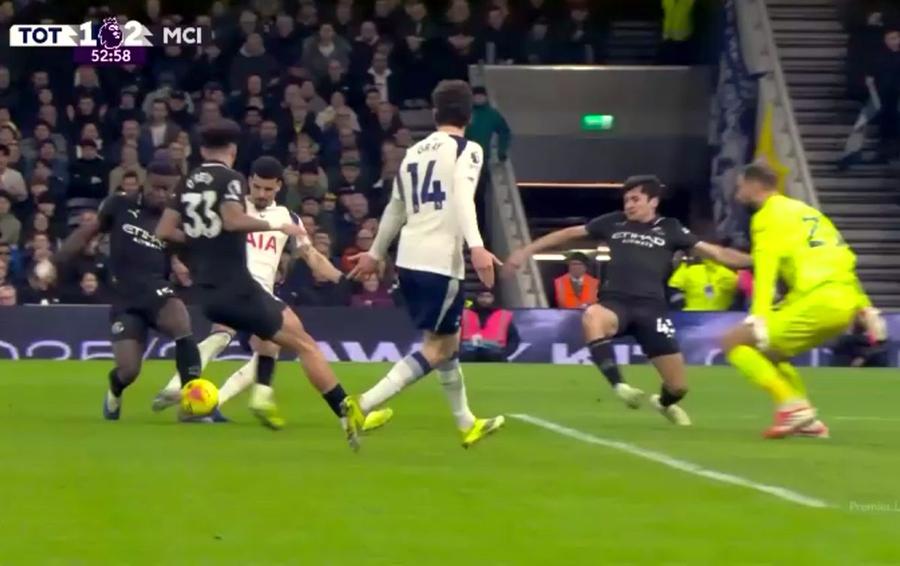 Faza reclamată de Pep Guardiola în Tottenham - Manchester City: „Dacă un fundaș îi face asta unui atacant, este penalty”