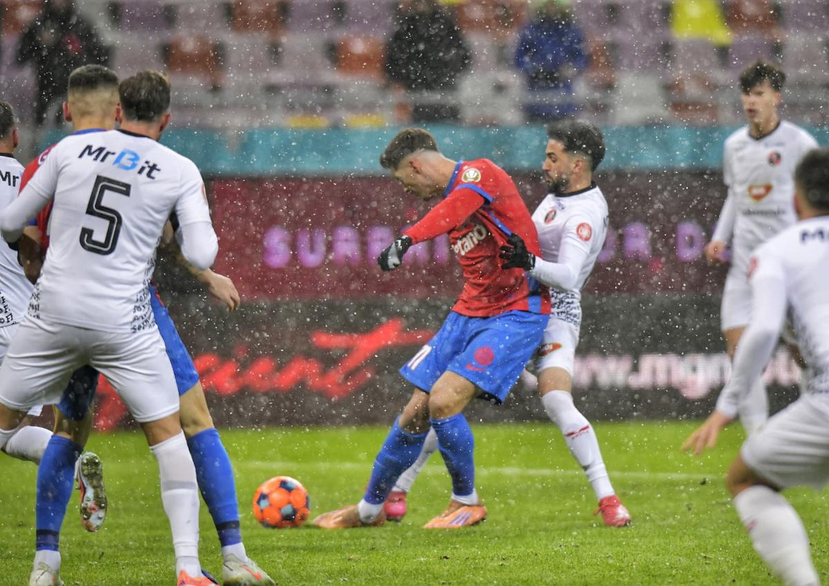 Noul transfer de la FCSB, „camuflat” pe Arena Națională » Becali dezvăluie cum l-a luat: „Știți ce mi-a zis Mirel Rădoi despre el?”