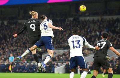 Cu Radu Drăgușin integralist, Tottenham a revenit miraculos cu Manchester City! Cum s-a descurcat românul