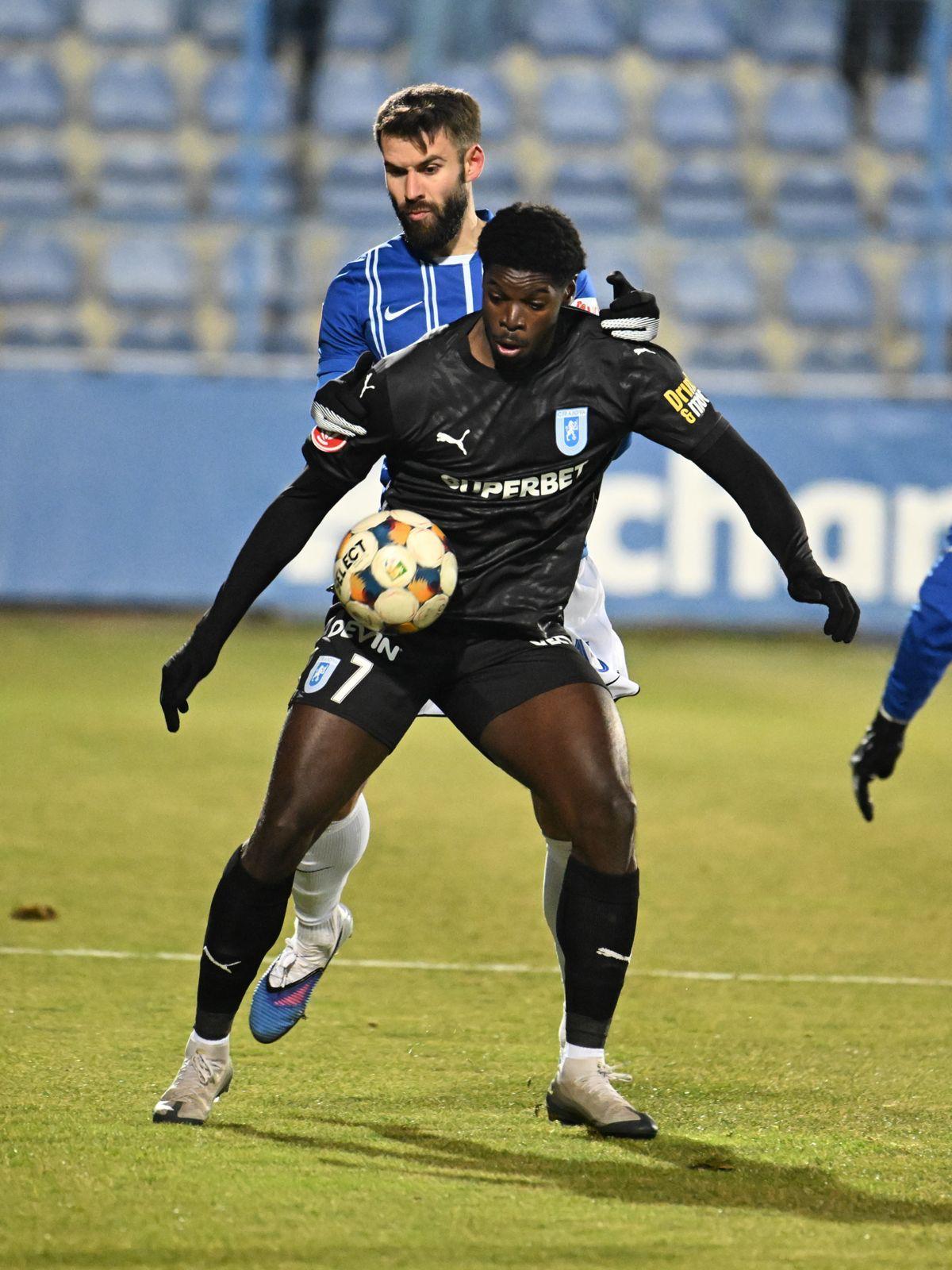 Farul - Universitatea Craiova // sursă foto: UCV