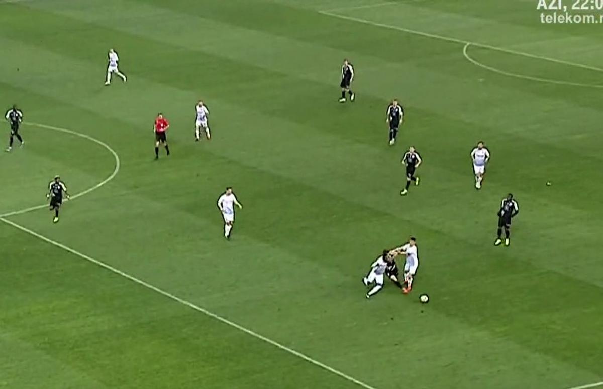 CRAIOVA - GAZ METAN // FOTO Greșeli mari de arbitraj: oltenii au trecut în avantaj după o eroare a lui Horațiu Feșnic + penalty neacordat pentru oaspeți