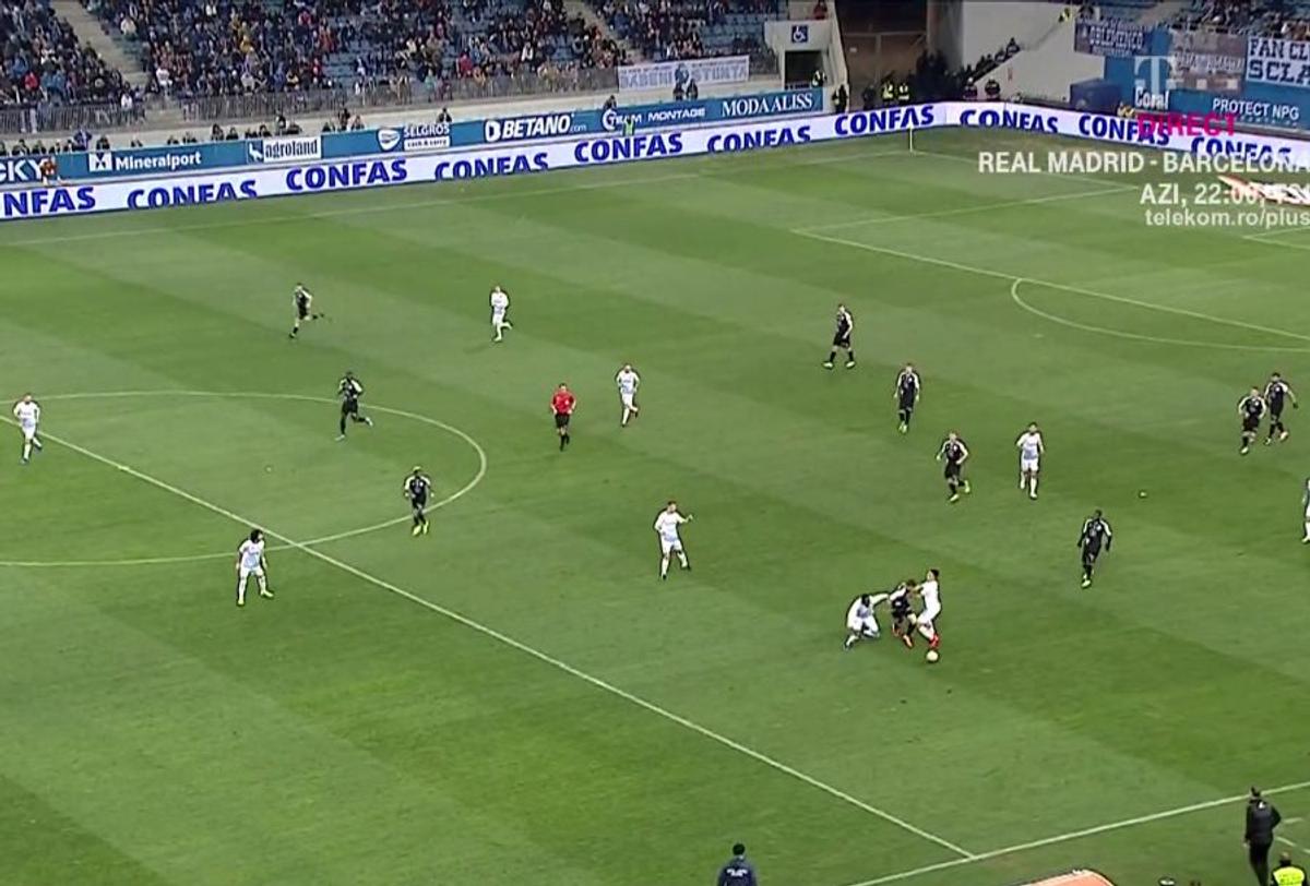 CRAIOVA - GAZ METAN // FOTO Greșeli mari de arbitraj: oltenii au trecut în avantaj după o eroare a lui Horațiu Feșnic + penalty neacordat pentru oaspeți