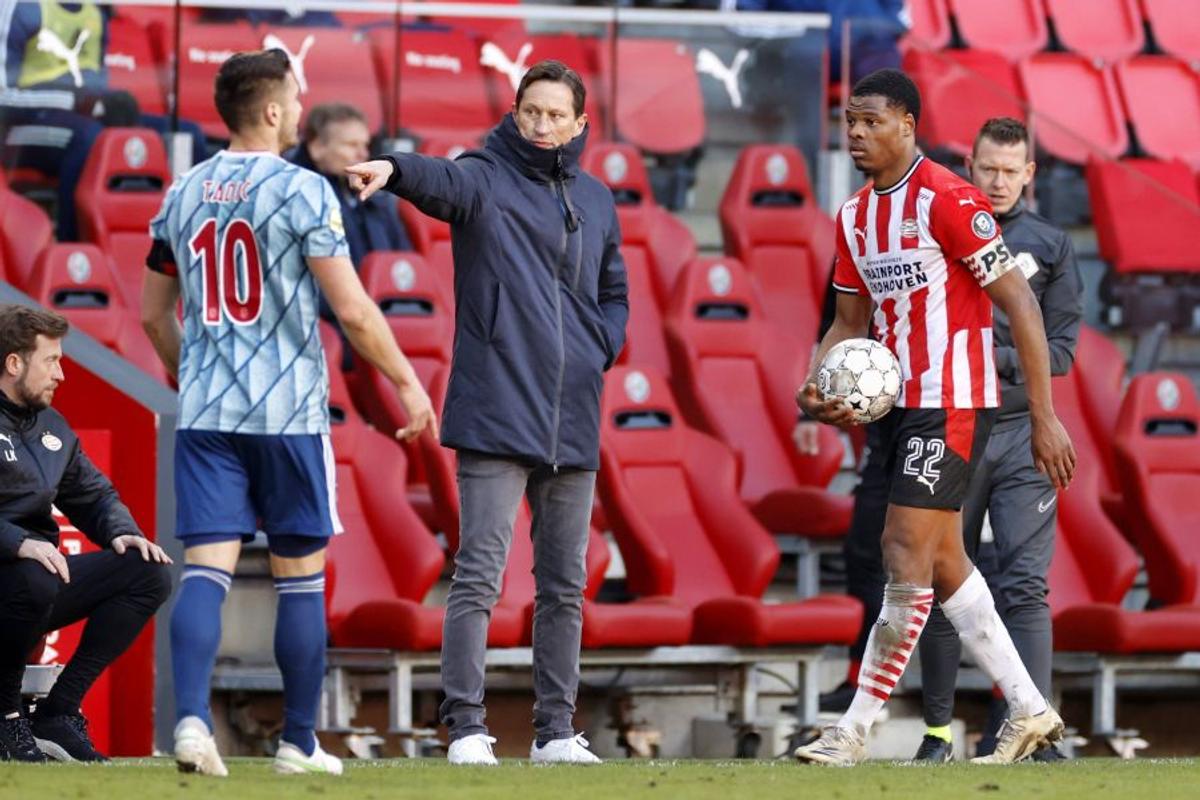 Incidente PSV - Ajax 1-1