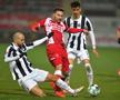 Astra și Dinamo sunt cluburile care se
află în cel mai mare pericol să nu
primească licența