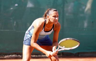Caz nemaivăzut în tenis: o jucătoare din Rusia și-a luat la bătaie adversara, pe care a acuzat-o că flirtează cu supervizorul
