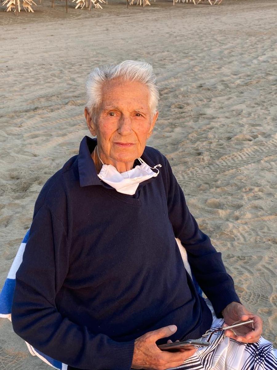 2021. La Acapulco, bucurându-se de o zi liniștită în mijlocul pandemiei FOTO Arhivă personală Gabriel Cherebețiu, românul nominalizat pentru Hall of Fame: „Cele mari satisfacții le-am avut ca jucător