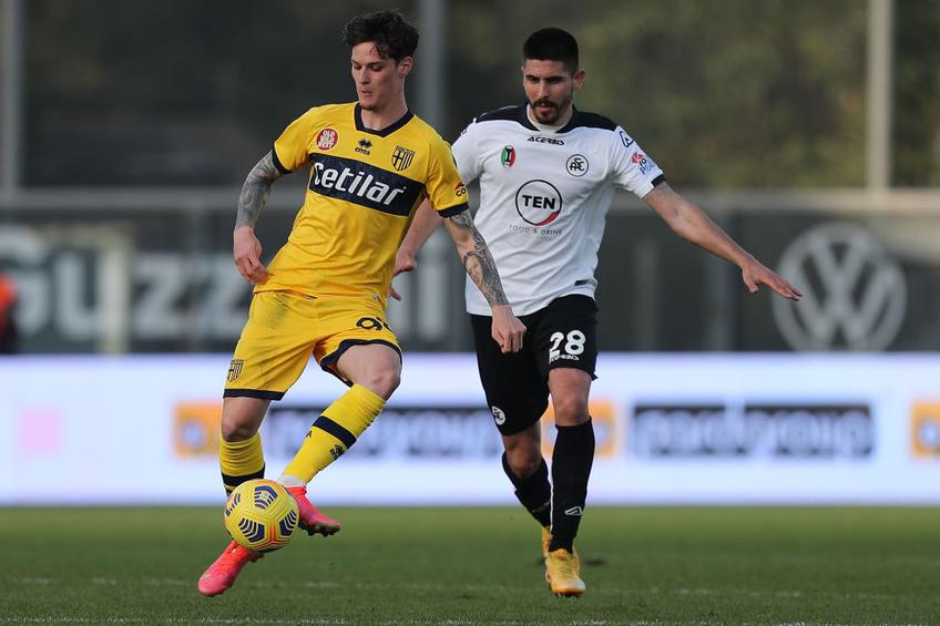 Dennis Man (22 de ani) primește un vot de încredere din partea lui Luigi Apolloni (53 de ani), fotbalist important în istoria clubului Parma.