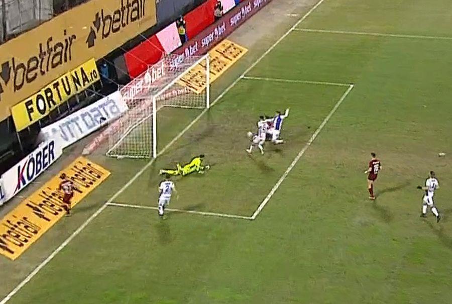Maric contribuie și la golul trei al clujenilor / Captură TV Telekom Sport Cel mai slab meci din întreaga carieră! Luka Maric, prestație DEZASTRUOASĂ cu CFR Cluj: a comis două penalty-uri + autogol