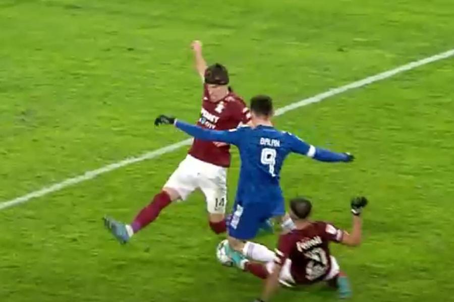 FCU Craiova ar fi trebuit să primească penalty în meciul cu Rapid: „Decizie clară” + greșeală și la golul Craiovei