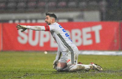 Accidentare urâtă în Dinamo - Sepsi: „Sigur merge la spital!”