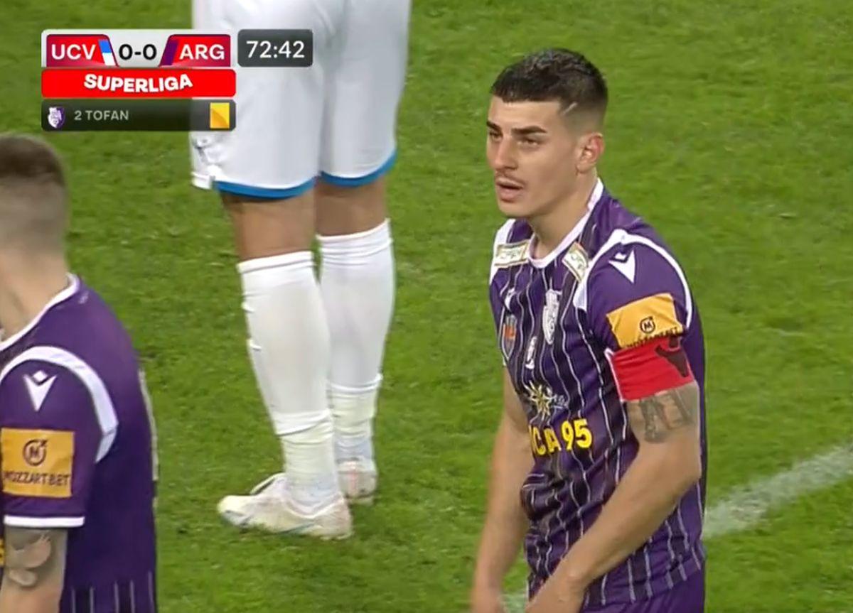 Râdea și arbitrul! Gafa dubioasă prin care căpitanul lui Croitoru a decis duelul dintre Universitatea Craiova și FC Argeș: „Mi-am bătut joc de echipă”