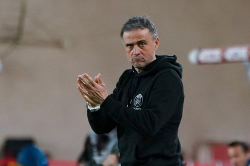 AS Monaco și PSG au remizat, scor 0-0, în runda cu numărul 24 din Ligue 1. Parizienii păstrează un avans liniștitor în fruntea ierarhiei.