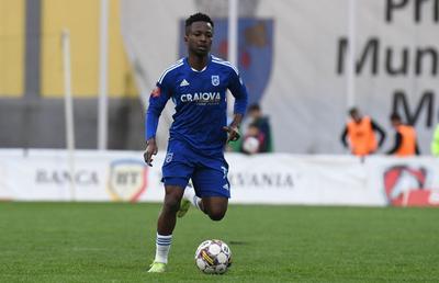 „Eu și familia mea ne rugăm pentru el” » Foștii colegi de la Craiova, șocați de accidentarea lui Samuel Asamoah: „Nu-mi vine să cred”