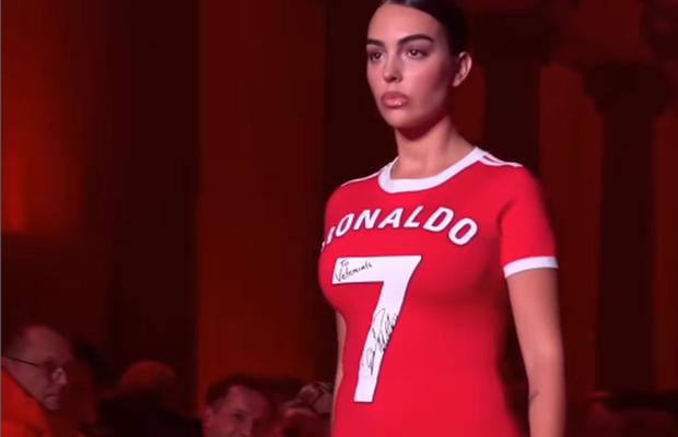 Georgina Rodriguez i-a lăsat mască pe critici! Cum a putut să apară pe podium, la Săptămâna Modei de la Paris