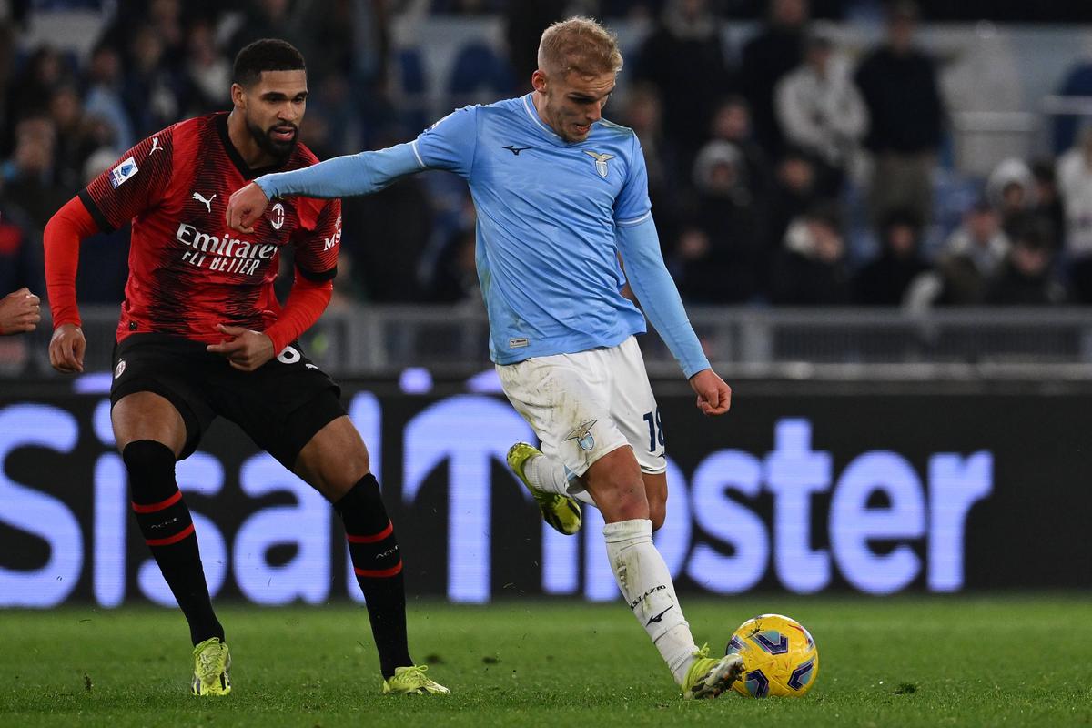Nervii au cedat în Lazio - Milan » Au terminat meciul în 8 jucători!