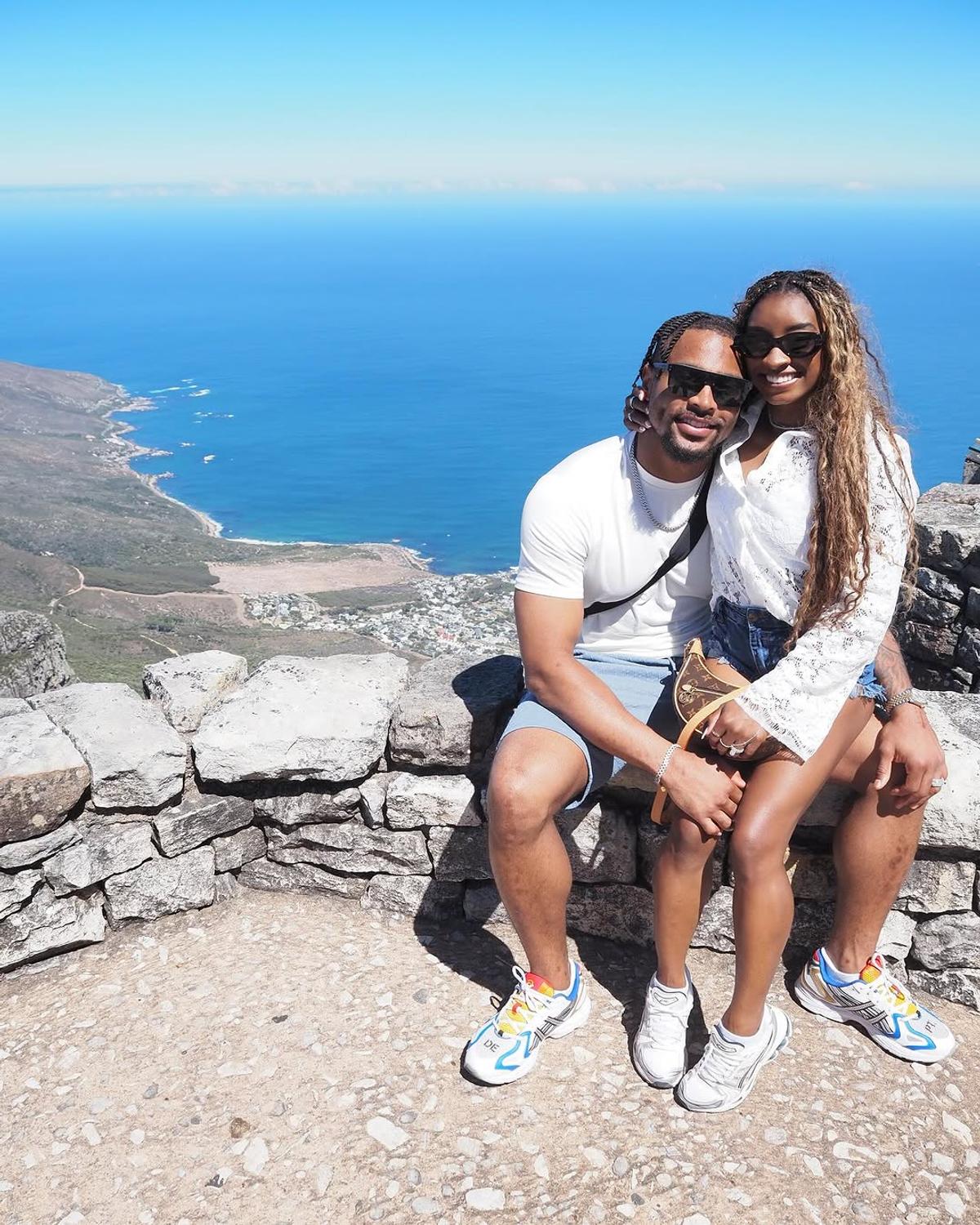 Simone Biles, lună de miere în Africa de Sud