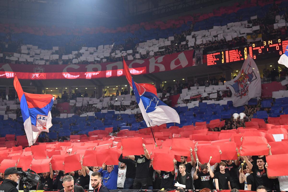 Imagini controversate la meciul dintre Steaua Roșie Belgrad și Zalgiris Kaunas
