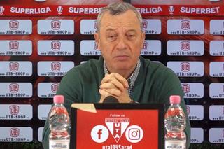 Mircea Rednic, înfruntat în conferință: „De doi ani veniți cu același text. Bateți pasul pe loc” » Antrenorul a încheiat din nou furtunos: „Știți, dar nu spuneți!”
