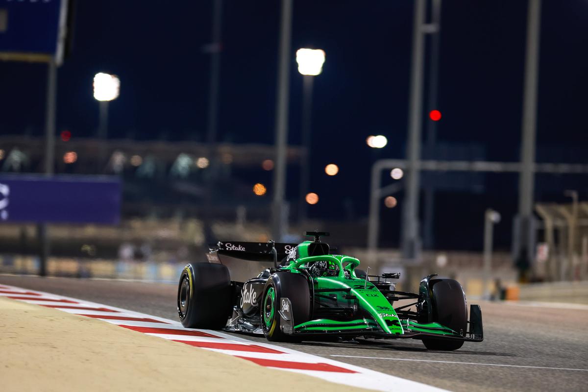 Testele dinaintea sezonului din Formula 1 au produs o surpriză uriașă: cine a fost cel mai rapid pilot » Probleme pentru Max Verstappen