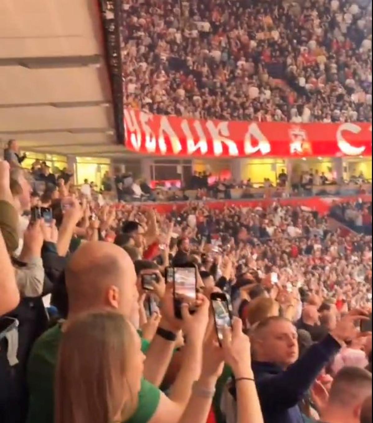 Steaua Roșie Belgrad a fost sancționată după ce fanii au afișat steagul Rusiei și bannere anti-UE și anti-NATO » Reacție din Duma de Stat: „Decizie nesportivă”