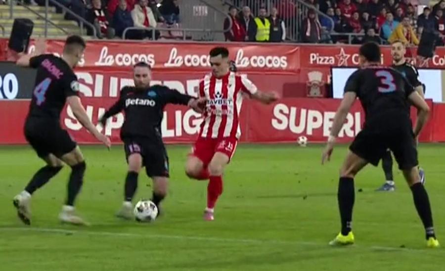 Arad a lovit mingea, nu adversarul Eroarea care l-a făcut pe Gigi Becali „să explodeze” după UTA - FCSB: „Du-te, mă, la pensie!”