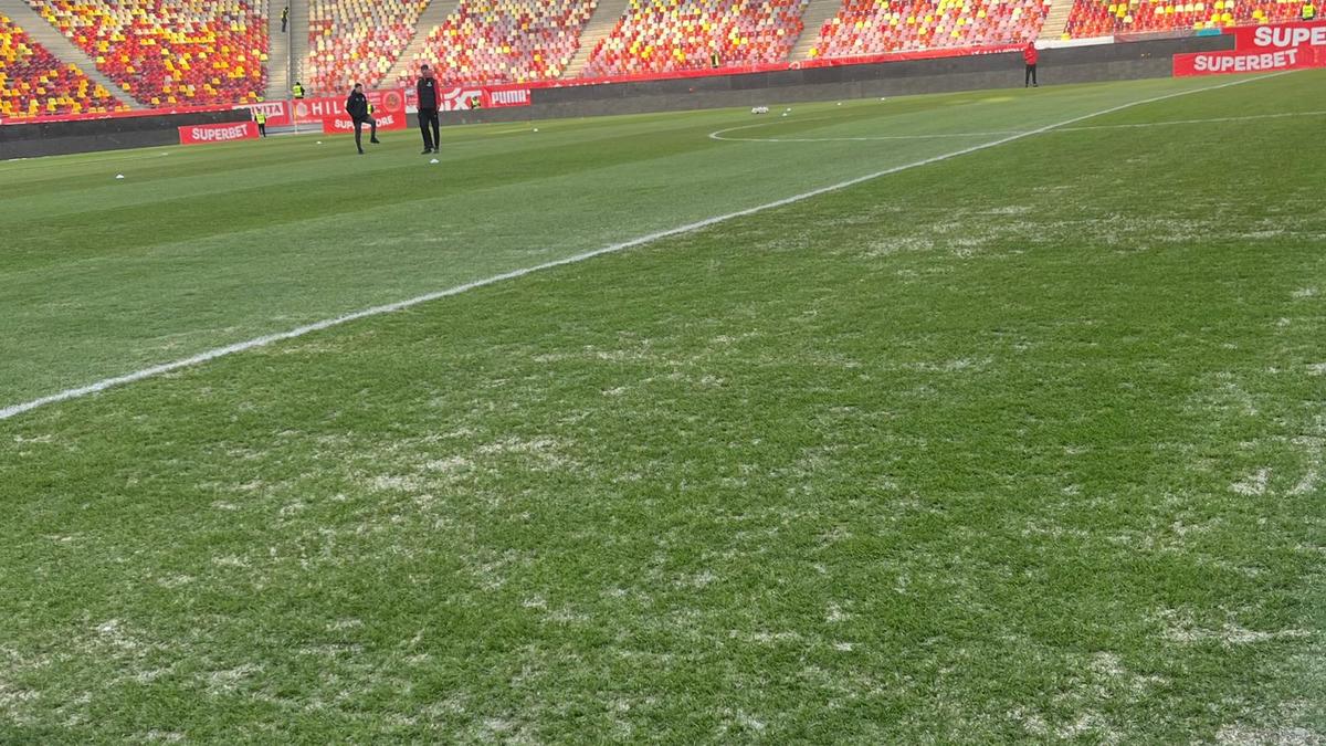 Gazonul de pe Arena Națională, înainte de Dinamo - FC Argeș