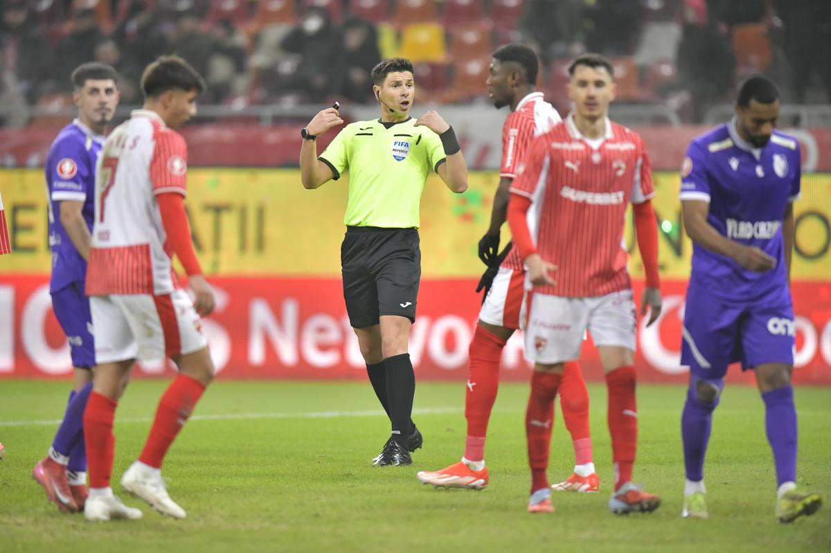Dinamo - FC Argeș, duel din etapa 29 din Superligă