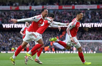 Antrenorul rival din Premier League a dat de pământ cu strategia lui Arsenal: „Fanii nu pentru asta plătesc”