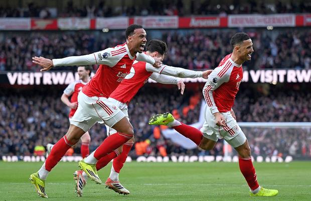 Arsenal - Chelsea 2-1 » Trei goluri din trei cornere, iar Arsenal reface diferența față de Manchester City