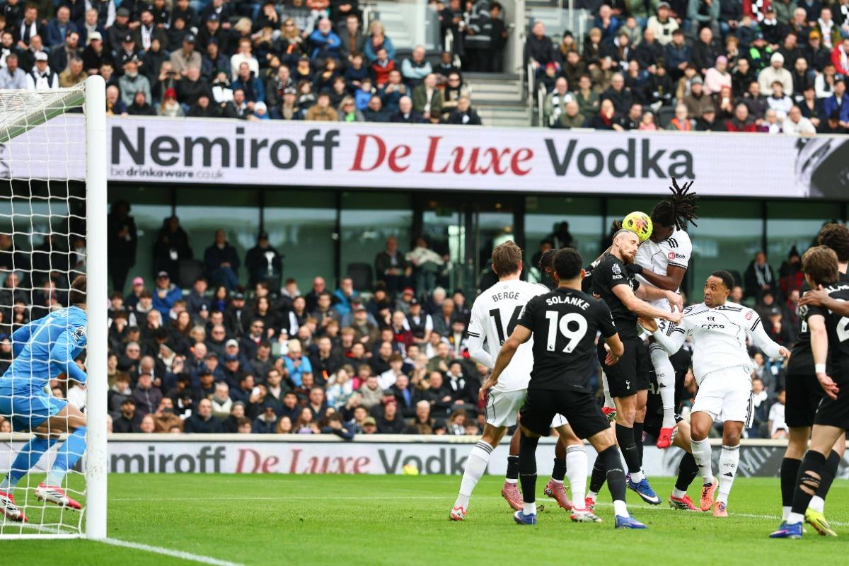 Fulham - Tottenham 2-1 » Cu Radu Drăgușin 90 de minute pe teren, Tottenham a pierdut a patra oară la rând!