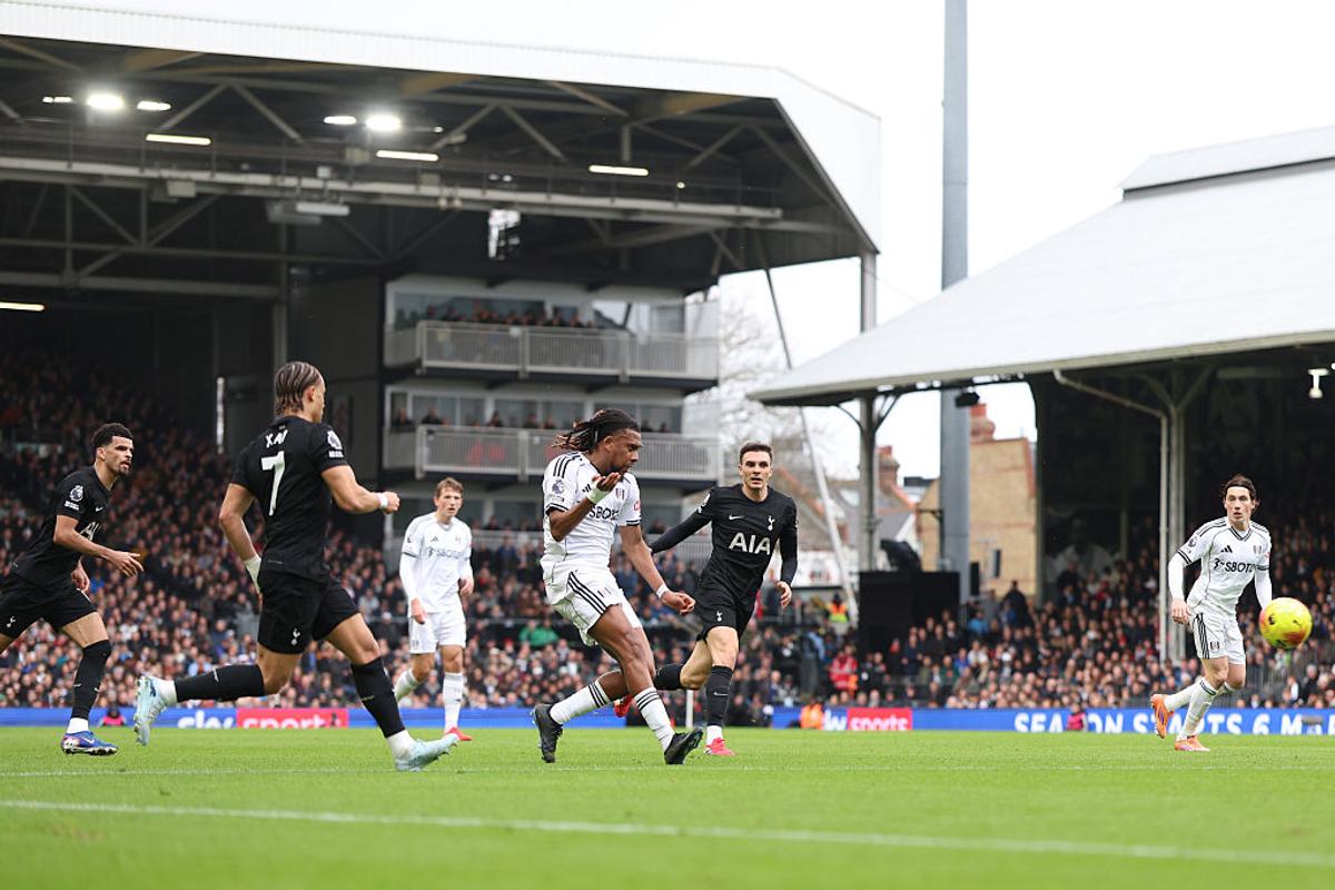 Fulham - Tottenham 2-1 » Cu Radu Drăgușin 90 de minute pe teren, Tottenham a pierdut a patra oară la rând!