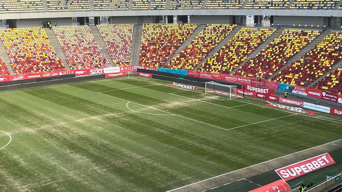 Gazonul de pe Arena Națională, înainte de Dinamo - FC Argeș