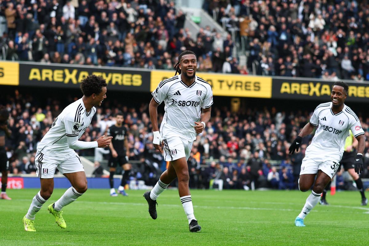 Fulham - Tottenham 2-1 » Cu Radu Drăgușin 90 de minute pe teren, Tottenham a pierdut a patra oară la rând!