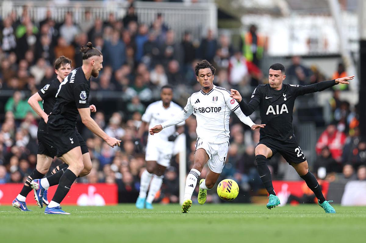 Fulham - Tottenham 2-1 » Cu Radu Drăgușin 90 de minute pe teren, Tottenham a pierdut a patra oară la rând!