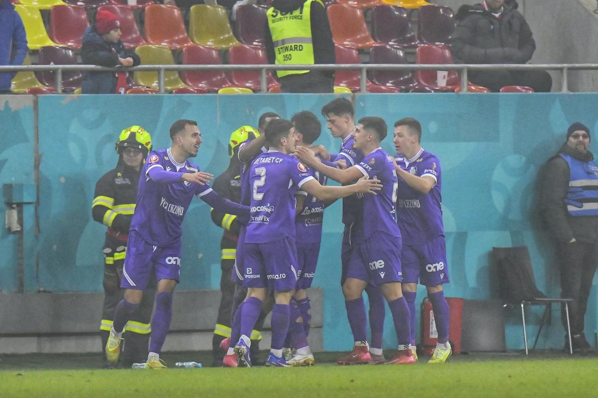 Cum a celebrat FC Argeș calificarea în play-off: sărbătoare în alb și violet pe Arena Națională