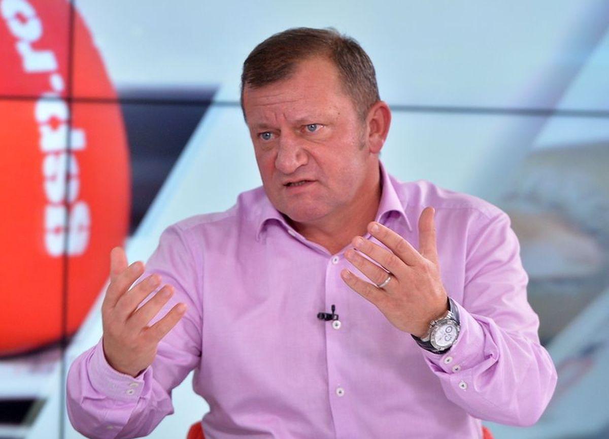 Dorinel Munteanu a luat în vizor un „tricolor”: „E un copil fără prea multă minte”