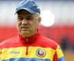 Anghel Iordănescu, 70 de ani, fostul selecționer al echipei naționale, consideră că Mirel Rădoi (40) ar trebui să continue pe banca României.
