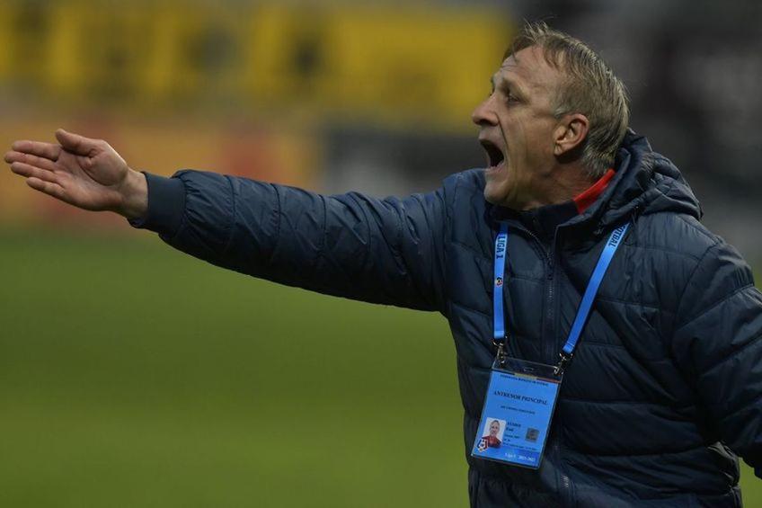 Emil Săndoi, după o nouă înfrângere a Chindiei: „Am avut superioritate, dar ne-a lipsit rigrozitatea” // foto: Imago