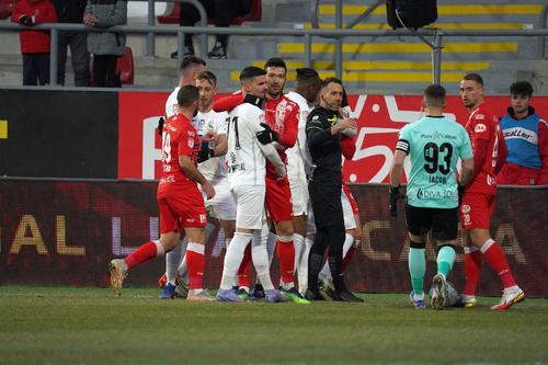 UTA Arad - Gaz Metan, în etapa #3 din play-out. Echipe probabile + cele mai tari cote // foto: Alexandra Fechete