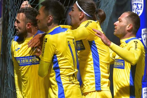 Petrolul e liderul la zi din play-off-ul ligii secunde / Sursă foto: Facebook@ Petrolul