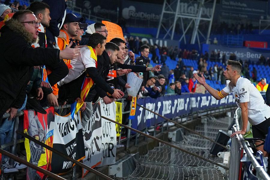 Fanii Valenciei au ajuns la capătul răbădării / Sursă foto: Guliver/Getty Images În genunchi! Patru echipe de legendă din Europa sunt groggy și riscă să retrogradeze