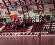 Fanii lui Dinamo văd meciul cu Petrolul din Sala Polivalentă