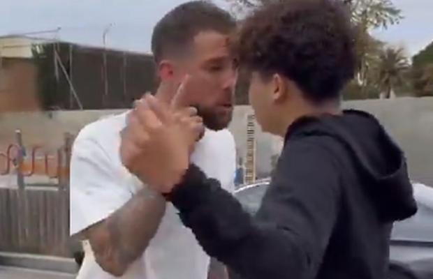 Conflict la baza Barcelonei » Jucătorul catalanilor s-a certat cu un suporter: „Este ultima oară când mă insulți”